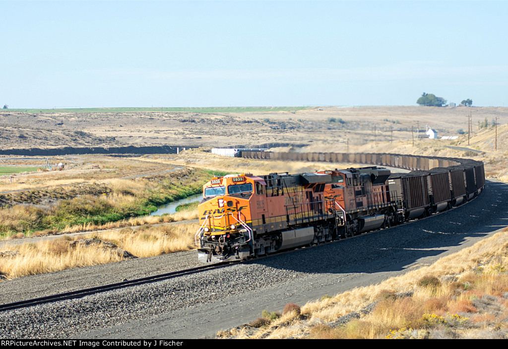 BNSF 5935